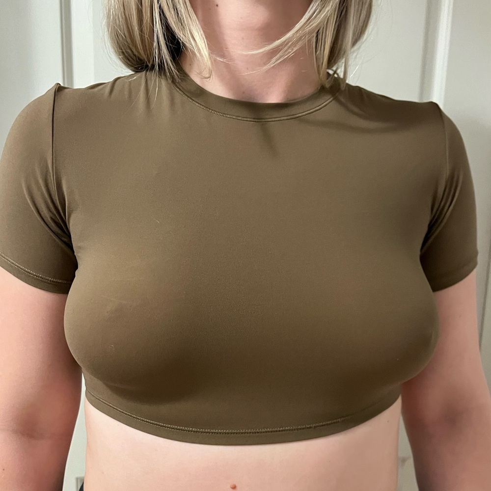 skims fits everybody crop top
